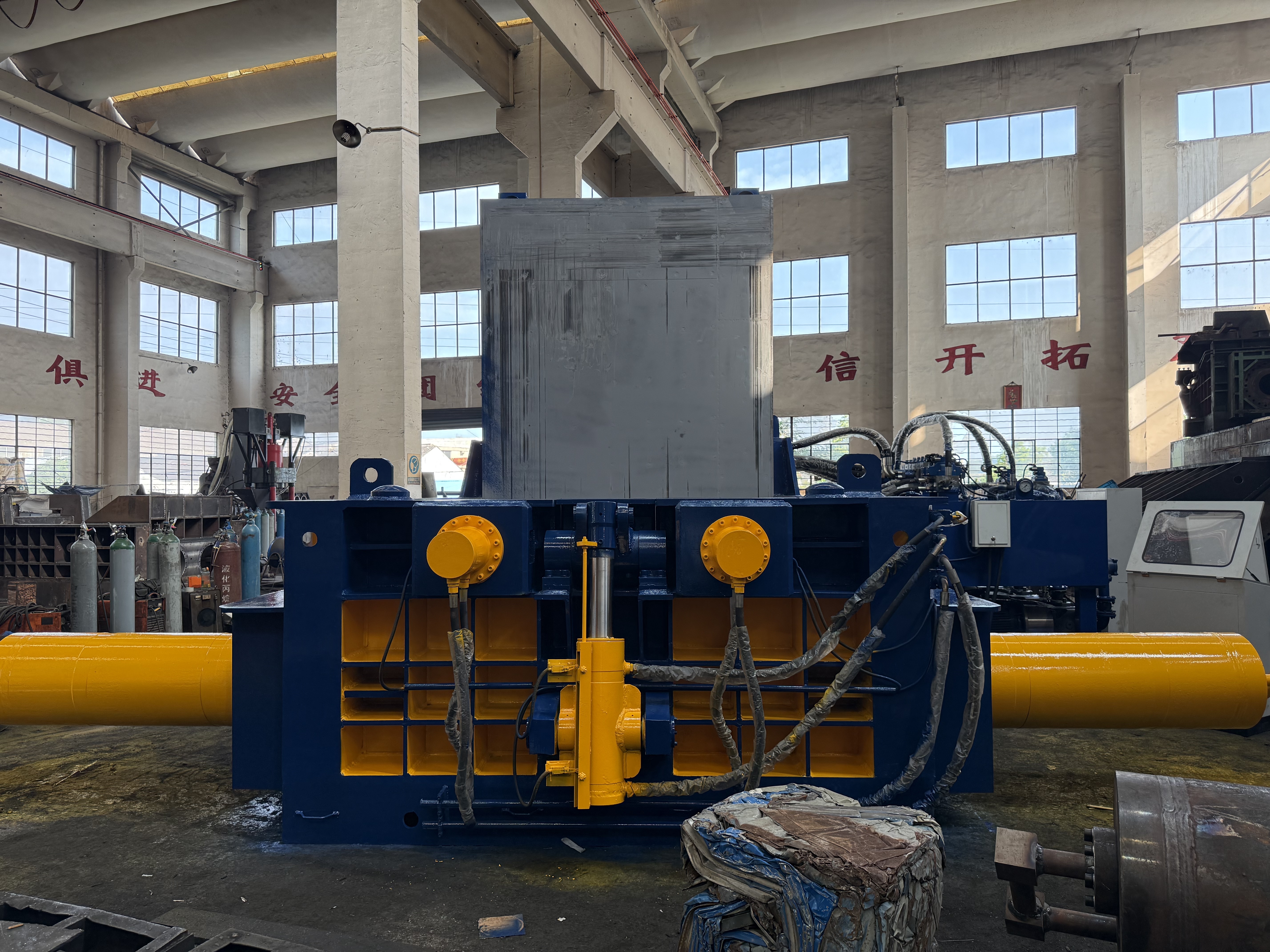 آخرین وبلاگ های شرکت در مورد کارخانه بازیافت هند با دو بالر هیدرولیک Y81-315 تولید را ارتقا می دهد